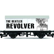 Hornby R60152 The Beatles Revolver Wagon